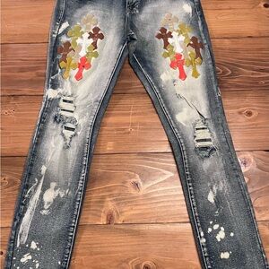 NWT Men’s Motive Distressed Denim Jeans with Cross Appliqué 34x32